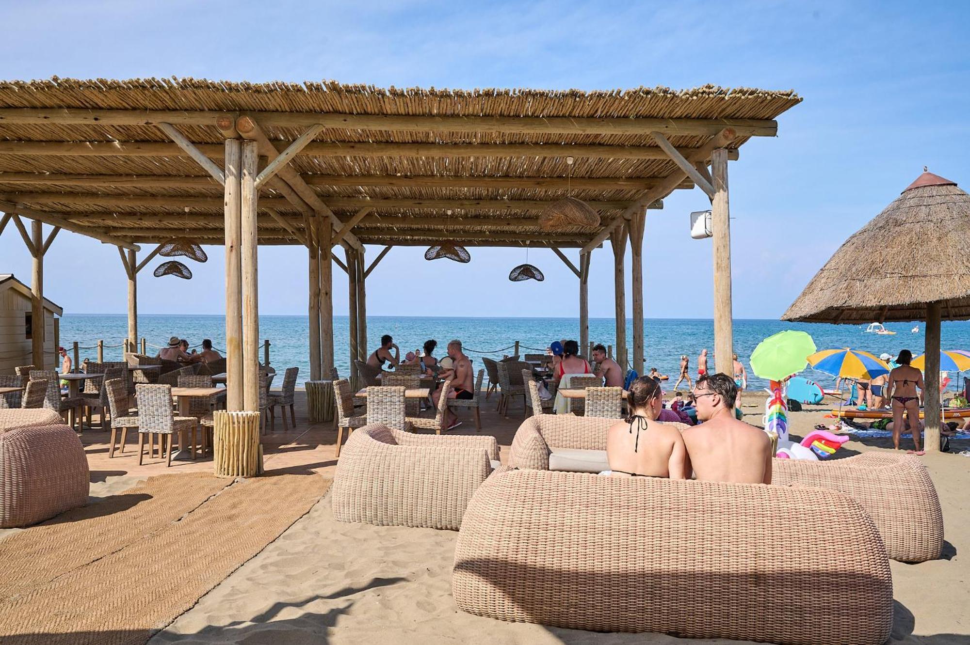 Paradu Ecovillage & Resort 马里纳-迪卡斯塔涅托 外观 照片